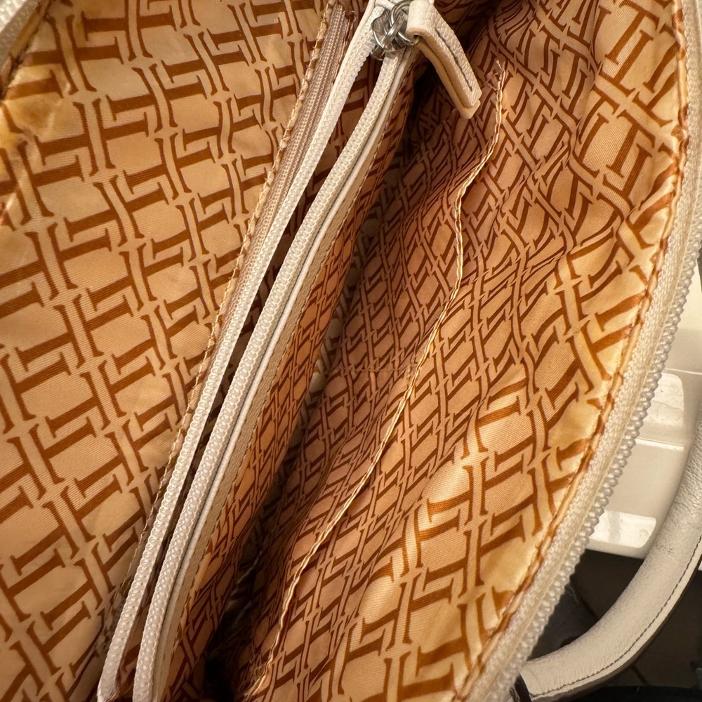 π€ White Tignanello Purse π€ - Picture 3 of 5
